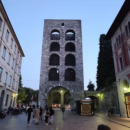 Lora Giusta Πανσιόν 3*