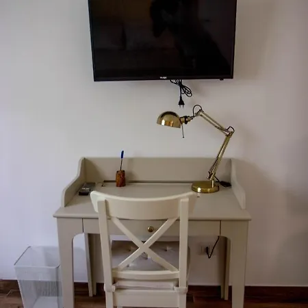 Lora Giusta Guest house Como